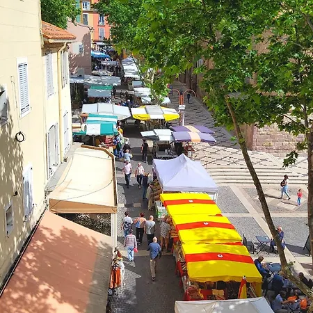 Bright T2 Near Center Apartment Frejus